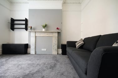 Sunbury Avenue, Jesmond, Newcastle - Image 3